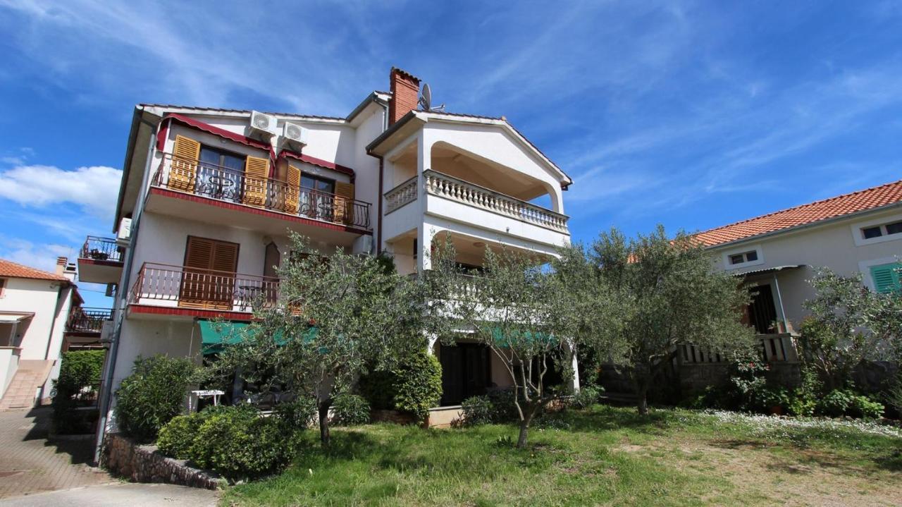 Apartments And Rooms Jelka Малинська Екстер'єр фото