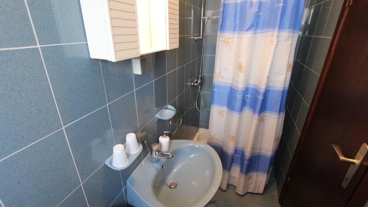 Apartments And Rooms Jelka Малинська Екстер'єр фото