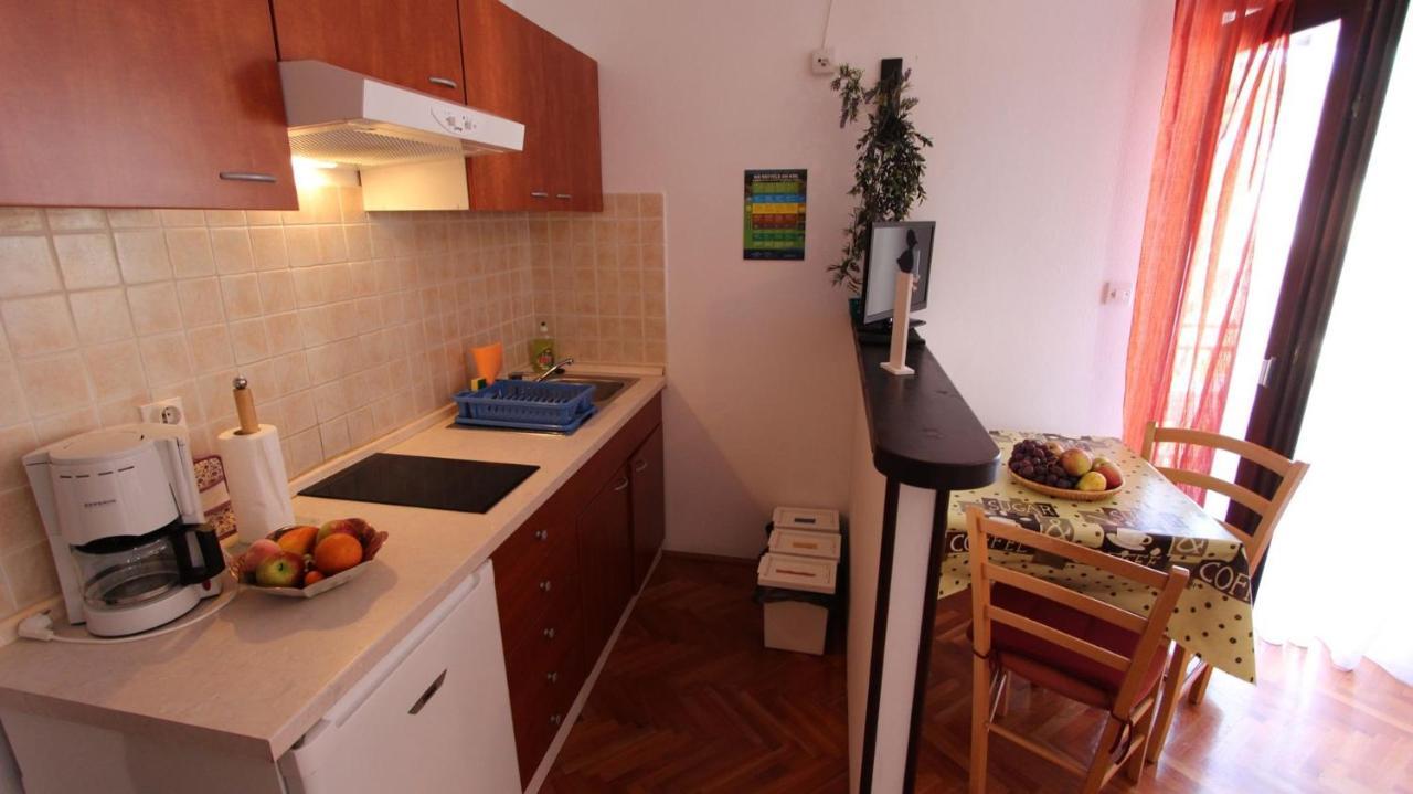 Apartments And Rooms Jelka Малинська Екстер'єр фото