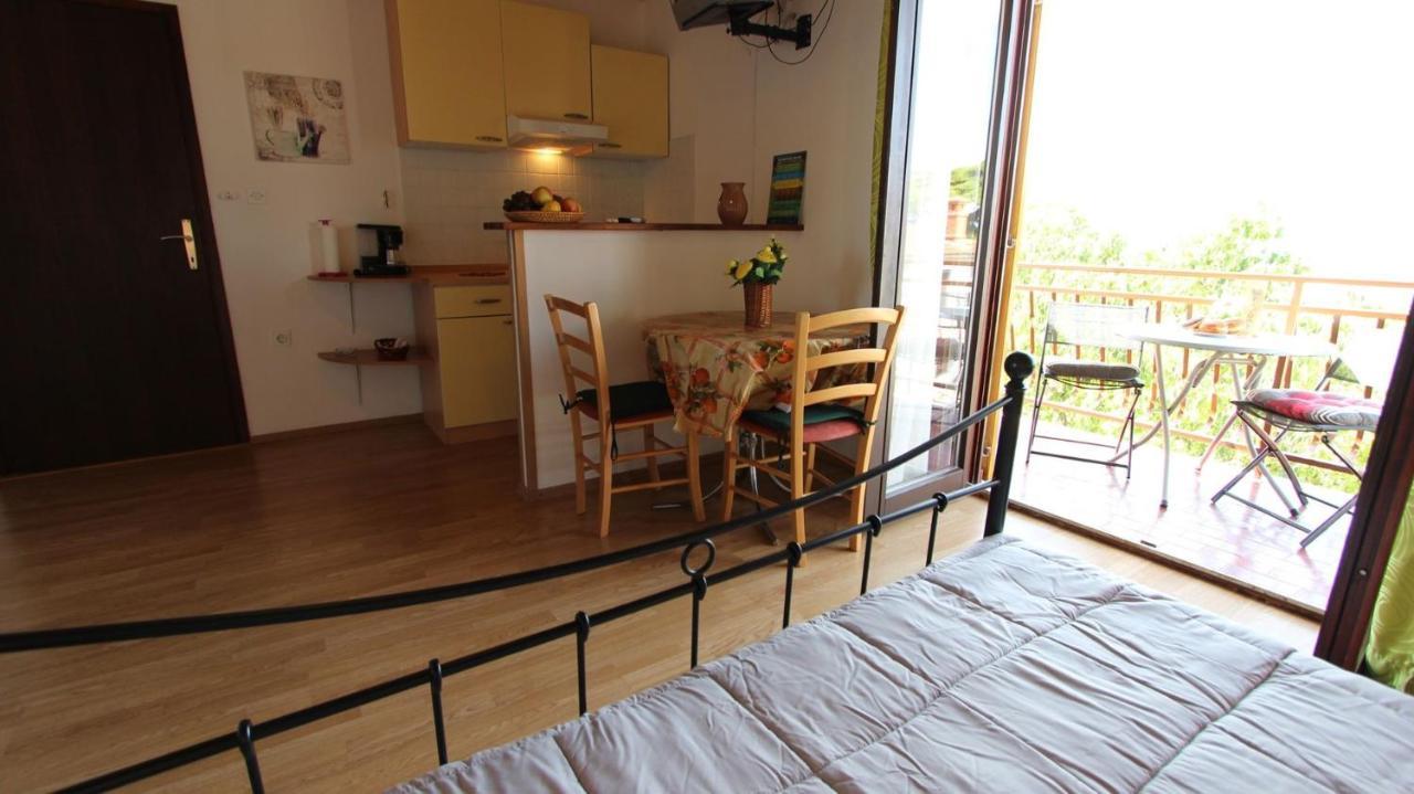 Apartments And Rooms Jelka Малинська Екстер'єр фото